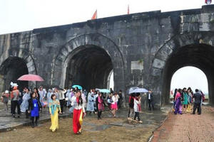 Vì sao Thành Nhà Hồ chưa thực sự 'hút' du khách? Vì sao Thành Nhà Hồ chưa thực sự 'hút' du khách?