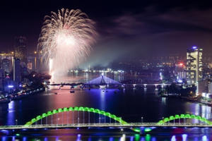 Cả nước tưng bừng kỷ niệm Ngày chiến thắng