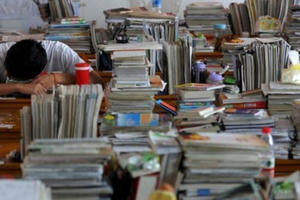 Khi tụi nhỏ tất bật “gánh” giấc mơ của cha mẹ Khi tụi nhỏ tất bật “gánh” giấc mơ của cha mẹ