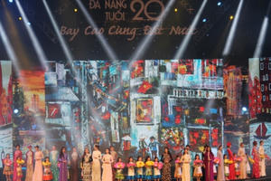 “Đà Nẵng tuổi 20 - Bay cao cùng đất nước”: Hoành tráng, giàu cảm xúc
