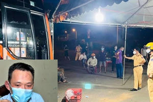 Khởi tố, bắt giữ khẩn cấp tài xế nhốt CSGT trên xe, thông chốt kiểm dịch