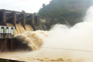 Thuỷ điện Sơn La dừng phát điện, không xả nước về hạ du