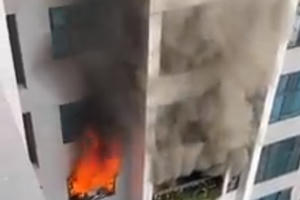 Căn hộ chung cư Goldmark City phát hỏa kinh hoàng, nhiều người phát hoảng