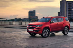 Ô tô SUV 7 chỗ: Xuống giá mạnh, tha hồ chọn hàng