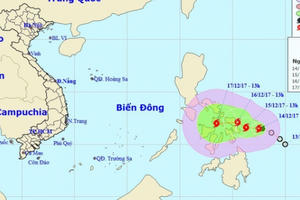 Bão giật cấp 10 đang tiến vào Biển Đông