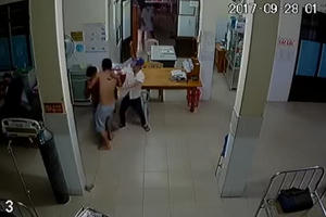 Quảng Nam: Hỗn chiến trong bệnh viện, tài xế xe cấp cứu bị hành hung