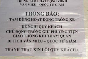 Du khách bất ngờ khi Văn Miếu - Quốc Tử Giám tạm dừng... trông xe