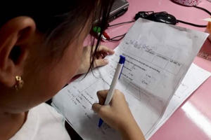 Ngợp với ôn thi như bão táp của... học sinh lớp 2!