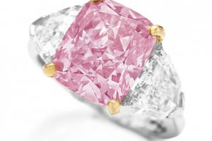 Ngắm nhìn 20 món trang sức đắt nhất thế giới