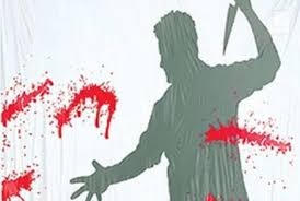 Cầm dao đâm bạn vì bị chửi là "pê đê" Cầm dao đâm bạn vì bị chửi là "pê đê"