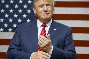 Trump bất ngờ tuyên bố từ bỏ đế chế kinh doanh tỷ đô