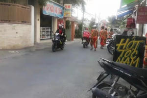 Xuất hiện kiểu múa lân, hay loại hình ăn xin mới?