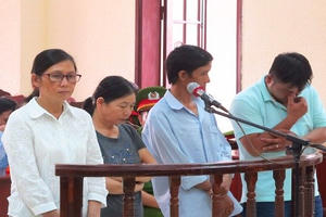 Chia nhau 31 năm tù vì lừa “chạy việc"