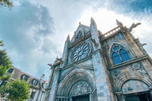 Đi 30 nước khi mới 25 tuổi, Lý Thành Cơ vẫn không khỏi ngỡ ngàng khi tới Bà Nà