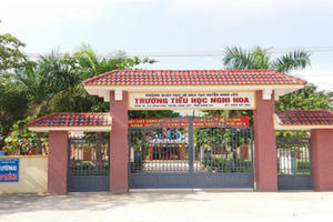 Không làm được bài, học sinh lớp 1 bị cô giáo đánh