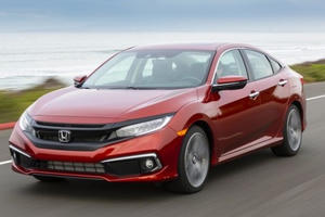 Honda Civic giảm giá "sốc" xả kho đón thế hệ mới