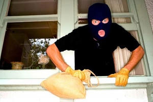 Đi trộm cắp, nhận thêm tội giết người