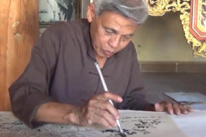 Thắp sáng màu dân tộc trên giấy điệp