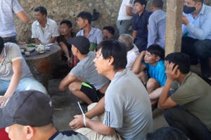 Hàng chục đối tượng tháo chạy khi công an bất ngờ “đột kích” sới gà