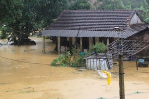 Xót thương hai học sinh chết đuối do câu cá sau mưa lũ
