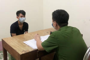 Cao Bằng: Tạm giữ nam thanh niên dâm ô cùng lúc 2 thiếu nữ Cao Bằng: Tạm giữ nam thanh niên dâm ô cùng lúc 2 thiếu nữ