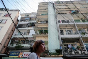 Cuộc sống trong chung cư cũ ở phố Tây Sài Gòn