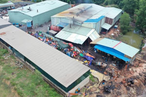 Đồng Nai: Cơ sở tái chế mỡ bò công nghiệp không phép đe dọa môi trường sống của người dân