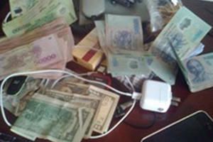 Hải Phòng: Nam thanh niên trộm đồ của du khách Nhật mang đi tiêu thụ thì bị bắt giữ Hải Phòng: Nam thanh niên trộm đồ của du khách Nhật mang đi tiêu thụ thì bị bắt giữ