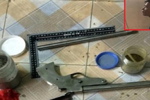 Bắt “nhà sản xuất” súng tự chế đang trốn nã