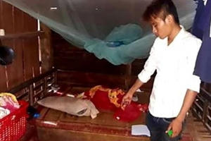 Hiếp dâm bé gái 7 tuổi rồi giả vờ say rượu