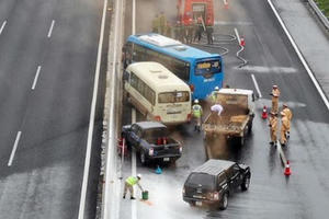 Diễn tập phương án phòng chống ùn tắc trên cao tốc Hà Nội - Hải Phòng