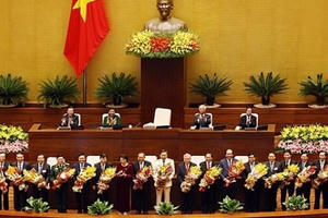 Phê chuẩn 3 Phó Thủ tướng và 18 Bộ trưởng, thành viên Chính phủ