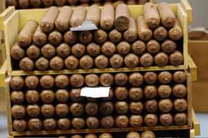 Phó Thủ tướng chỉ đạo chống buôn lậu, vận chuyển, kinh doanh trái phép xì gà