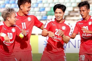 HLV Park Hang Seo: Đừng để Công Phượng cô đơn HLV Park Hang Seo: Đừng để Công Phượng cô đơn