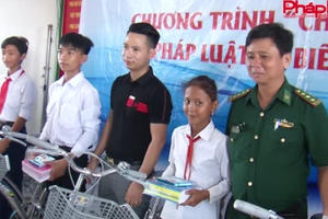 “Chung tay xóa nghèo pháp luật về biên giới, biển đảo 2019” tại Kiên Giang - Hành trình của yêu thương trọn vẹn