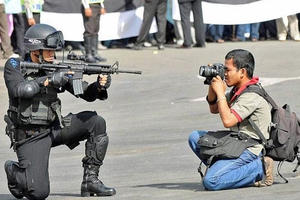 Tháng 6 và cái lý của… chữ nghĩa