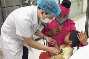 Bác sĩ chỉ cách sơ cứu khi trẻ uống nhầm hóa chất