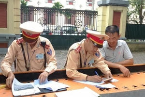 Trong tháng 6, CSGT xử lý hơn 10 nghìn trường hợp vi phạm ma tuý và nồng độ cồn