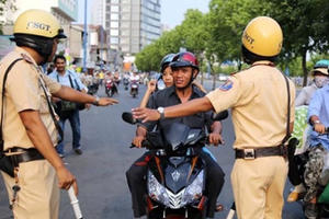 TP.HCM: Không yêu cầu người dân chứng minh xe chính chủ
