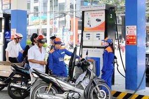 Chiều nay 26/12, giá xăng có thể tiếp tục tăng mạnh Chiều nay 26/12, giá xăng có thể tiếp tục tăng mạnh