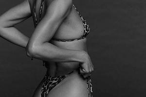 Ngưỡng mộ eo thon của siêu mẫu hai con Candice Swanepoel