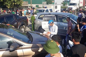 Hà Tĩnh: Sau màn rượt đuổi trên quốc lộ, nhóm người dùng súng truy sát đối thủ