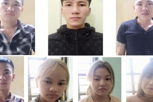 Thanh Hoá: Bắt nhóm nam thanh, nữ tú “bay lắc” ma tuý trong quán karaoke