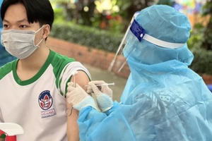 Thanh Hóa triển khai tiêm vắc xin COVID-19 cho học sinh 12-17 tuổi