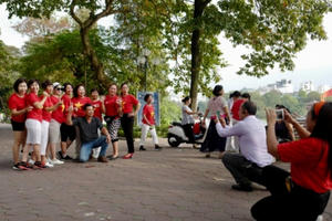 Người hâm mộ háo hức trước trận đấu Việt Nam gặp Philippines