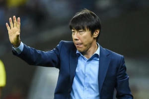 Tân "thuyền trưởng" đội tuyển Indonesia nhận lương ngang HLV Park Hang Seo