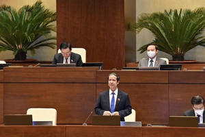 Bộ trưởng GD-ĐT: Cần lên án, nghiêm cấm việc ép học sinh học thêm trực tuyến