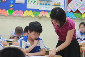 Xử phạt hành chính giáo viên: "Tạo ra vùng cấm an toàn cho giáo viên"