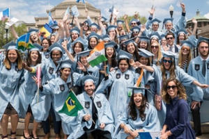 Mỹ siết chặt chương trình việc làm đối với sinh viên nước ngoài