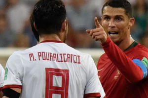 HLV Iran: “C.Ronaldo xứng đáng bị đuổi khỏi sân”